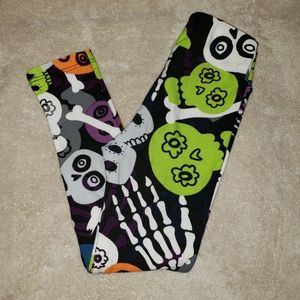 Lularoe Skull & bones kids s/m leggings